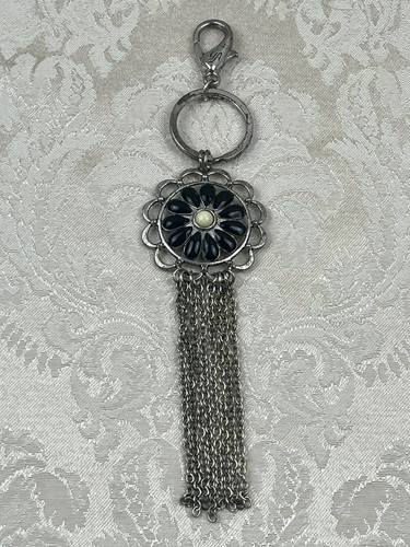 Grace adele black daisy - adele,